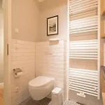 Bellevue App 06 דירה *