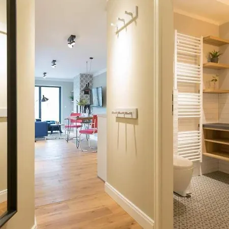 Daire Bellevue App 06 *